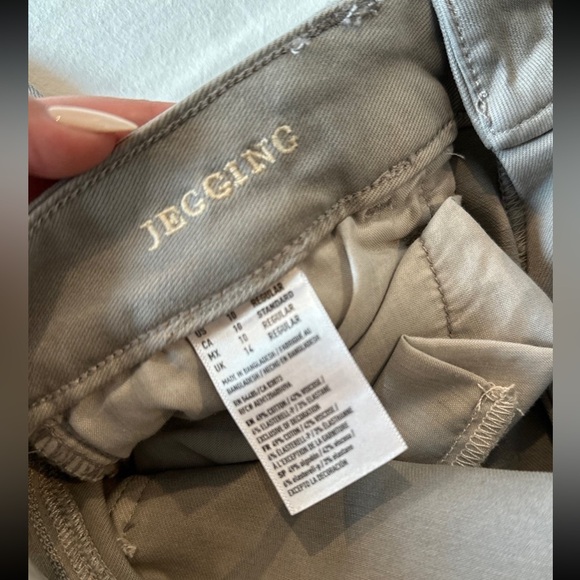 American Eagle jeans - Picture 3 of 3